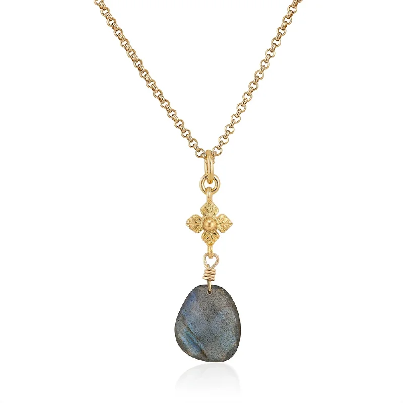 Sapphire gem necklaces-Faceted Labradorite Necklace with Flower Detail in Gold