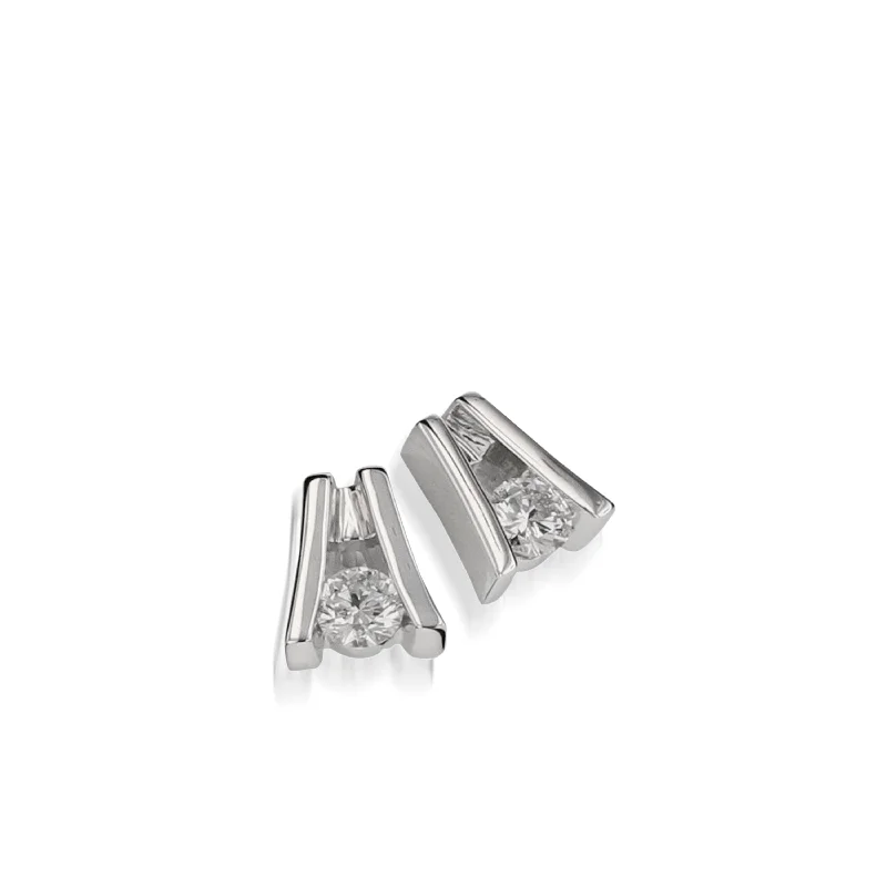 Cool clay earrings-Venture Diamond Solitaire Earring