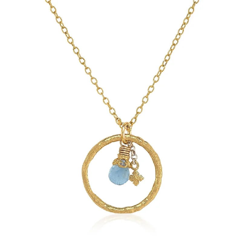 Poppy flower necklaces-Hammered Gold Circle Necklace with Aquamarine Briolette