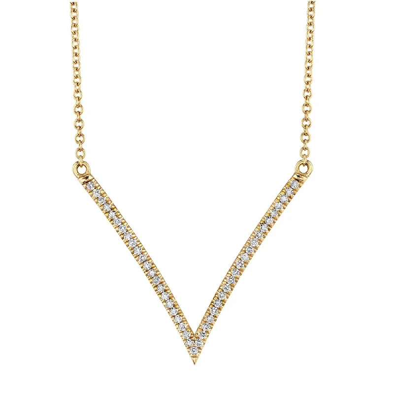 Multi-link necklaces-Diamond V Pendant P218YG