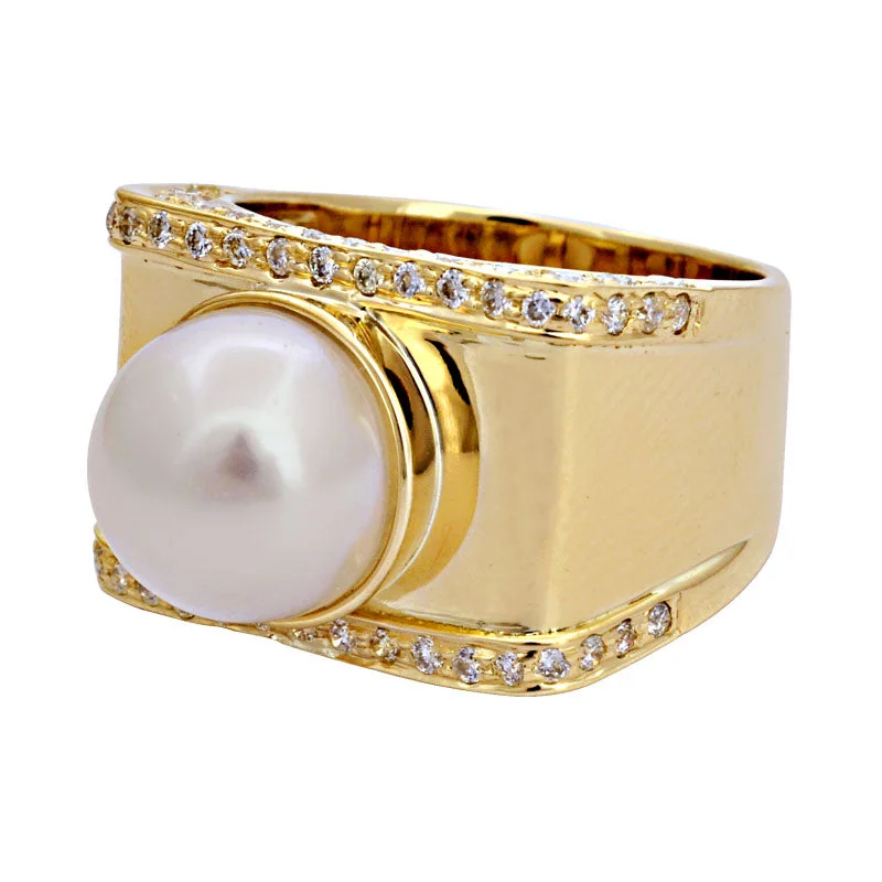 Ring-South Sea Pearl and Diamond