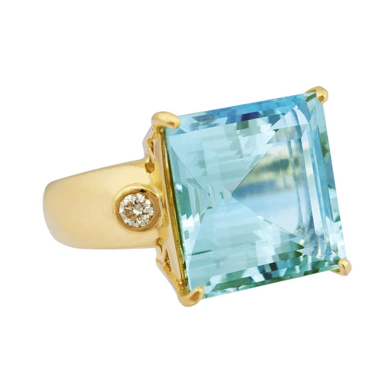 Ring-Aquamarine and Diamond