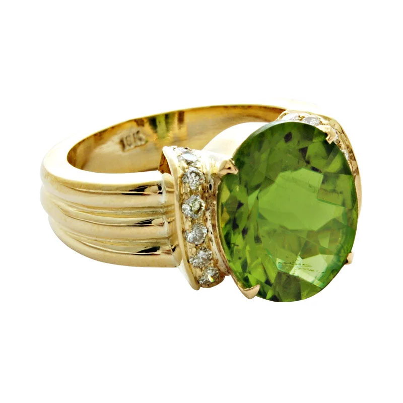 Ring-Peridot and Diamond