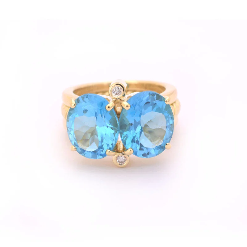 RING- BLUE TOPAZ AND DIAMOND IN 18K GOLD