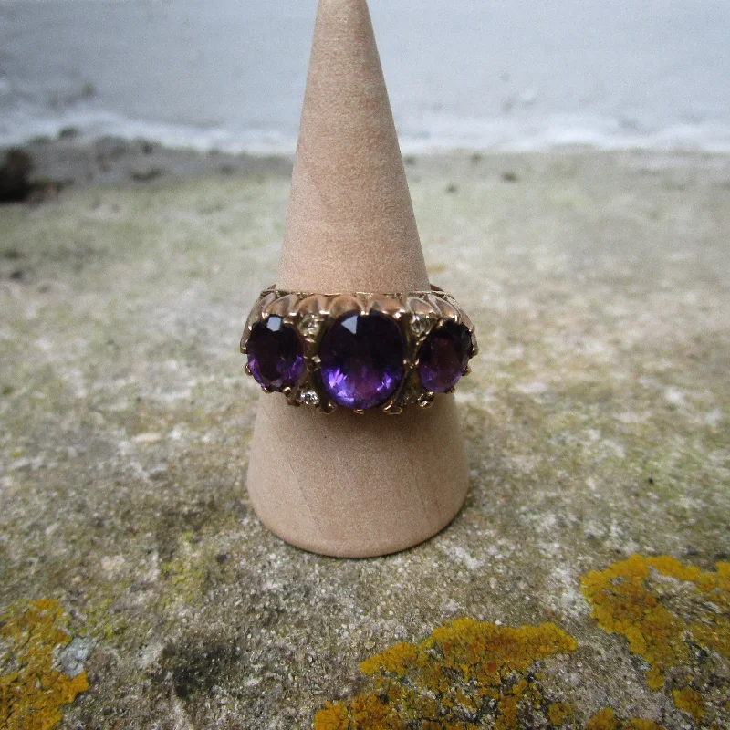 9ct Gold Amethyst And Diamond Ring Size U.K M Vintage c1970