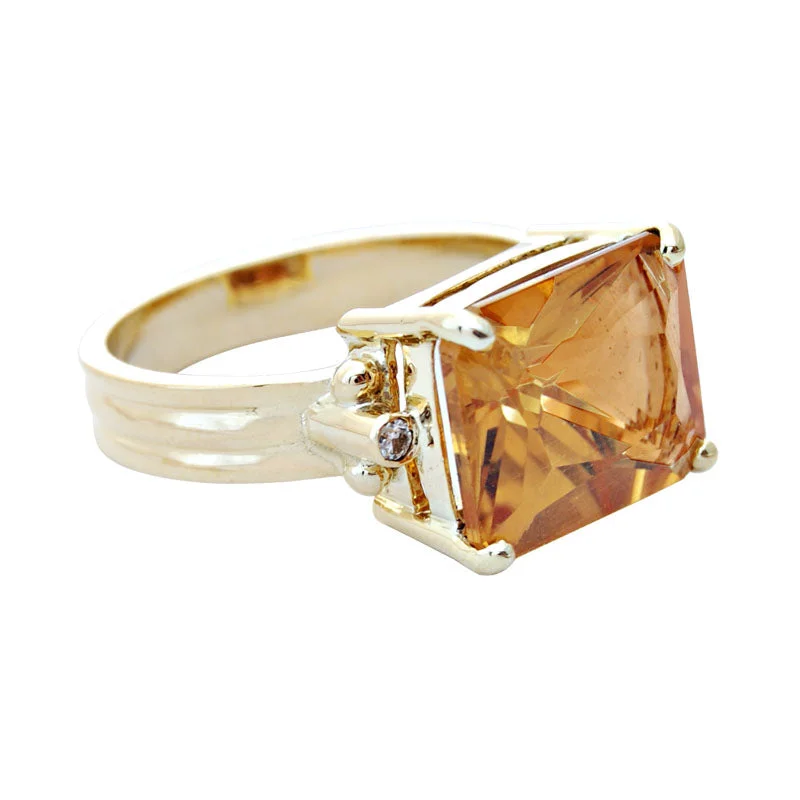 Ring-Citrine and Diamond