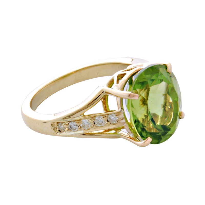 Ring-Peridot and Diamond