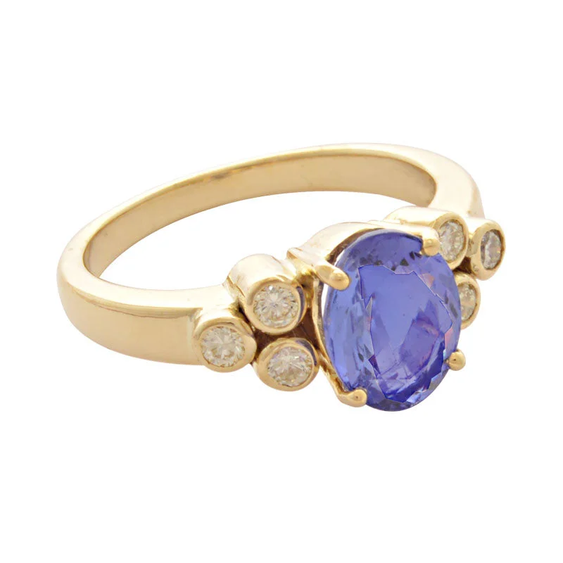 Ring-Tanzanite and Diamond