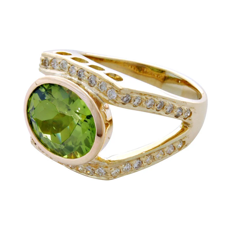 Ring-Peridot and Diamond